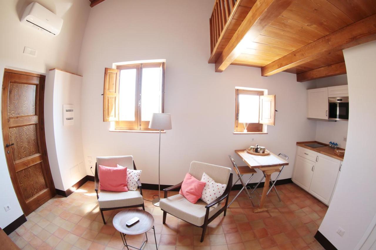 Villa La Casa Del Mandarino Di Borgo Carbone Locri Exterior foto